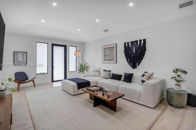 1543 Bird Rd Coral Gables, FL 33146 1543 Bird Rd Coral Gables, FL 33146