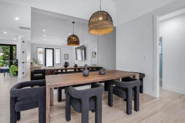 1543 Bird Rd Coral Gables, FL 33146 1543 Bird Rd Coral Gables, FL 33146