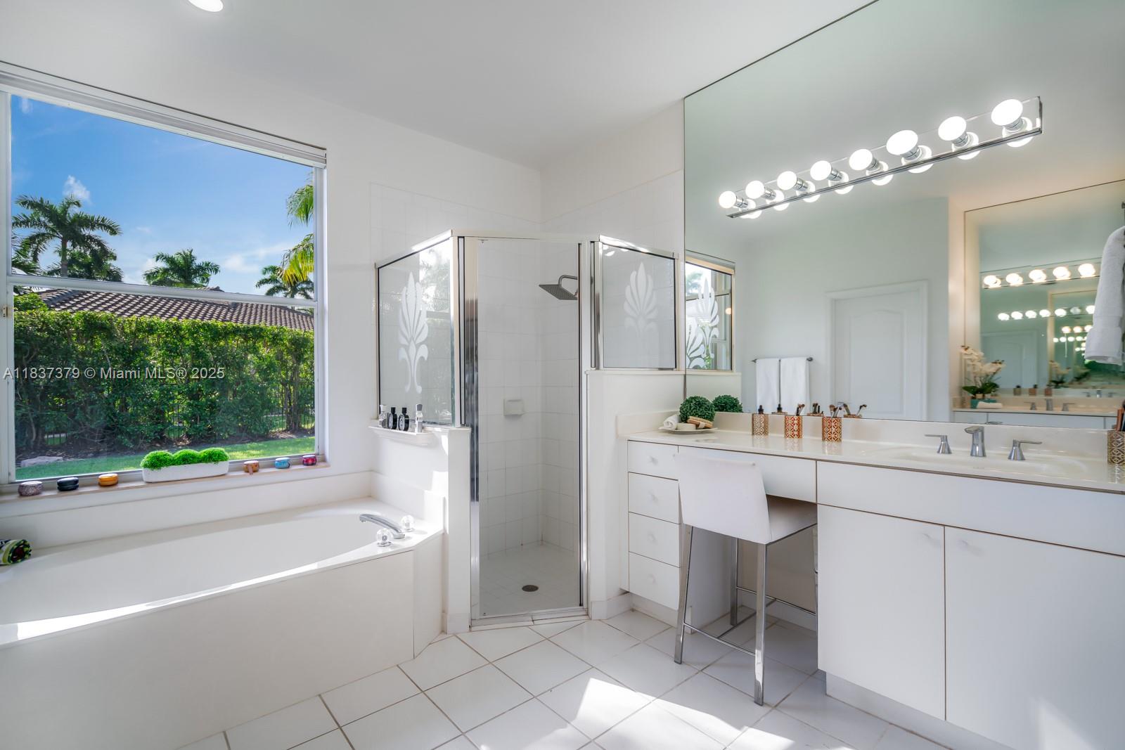 2535 Golf Vw Dr Weston, FL 33327