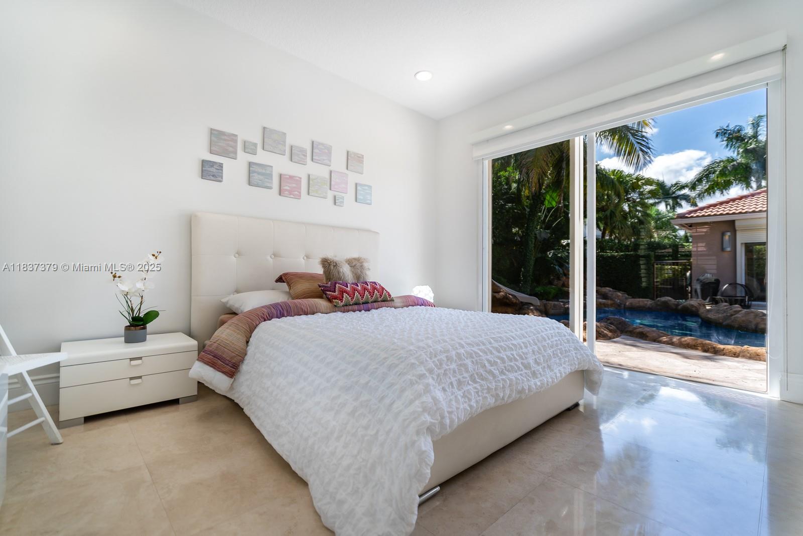 2535 Golf Vw Dr Weston, FL 33327