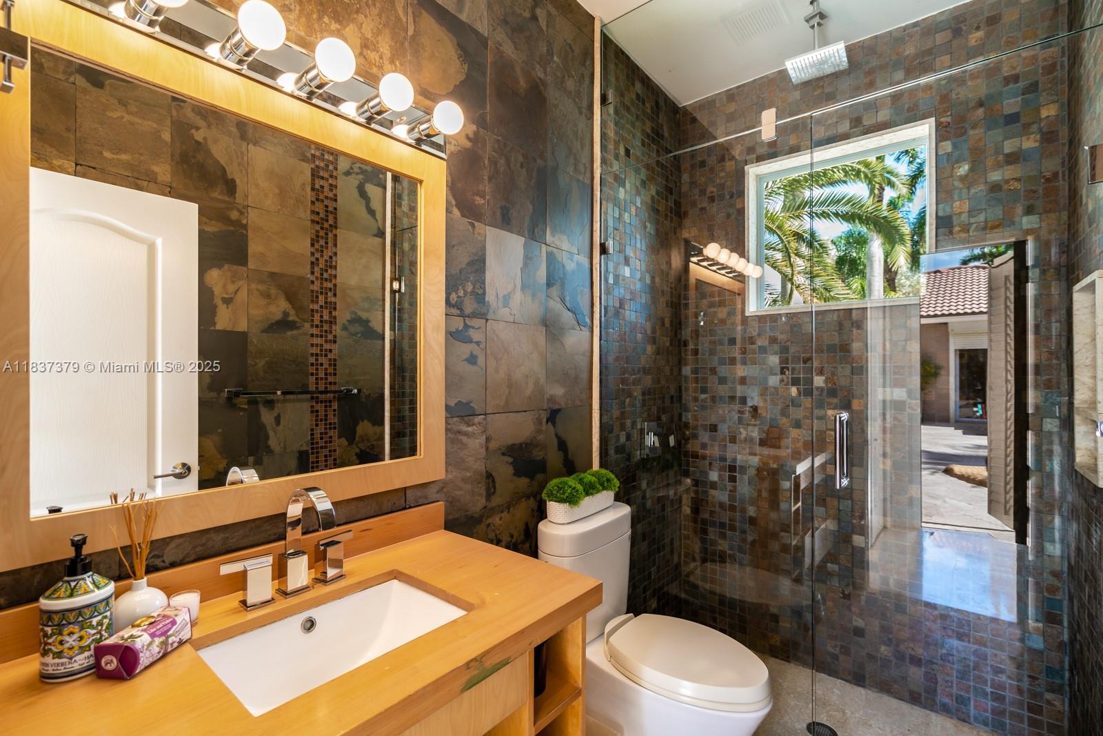 2535 Golf Vw Dr Weston, FL 33327