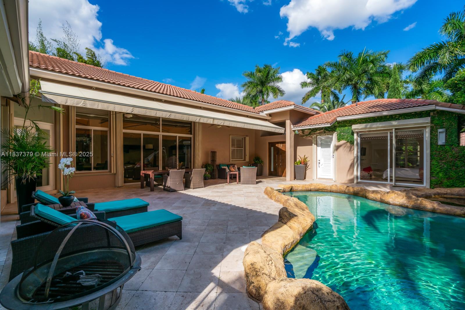 2535 Golf Vw Dr Weston, FL 33327