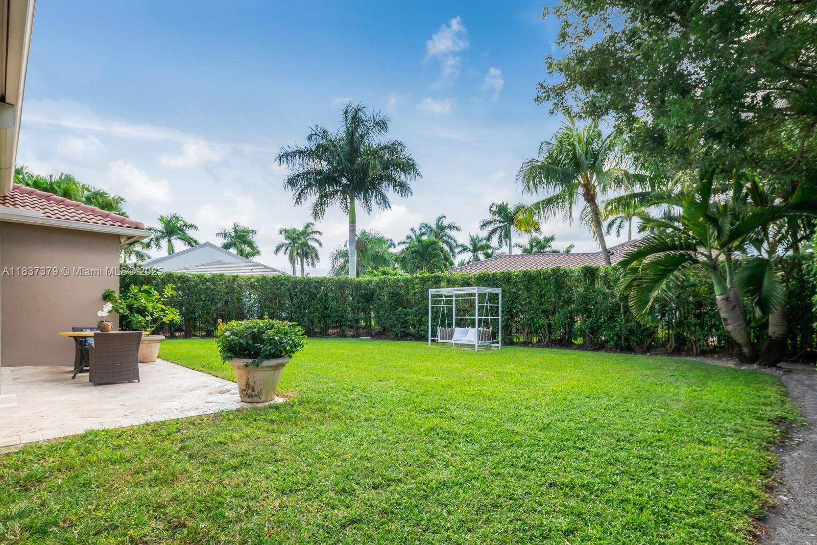 2535 Golf Vw Dr Weston, FL 33327