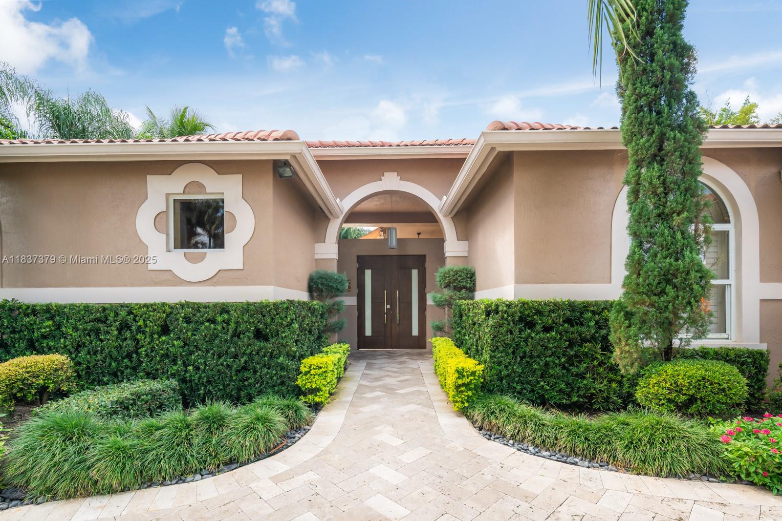 2535 Golf Vw Dr Weston, FL 33327