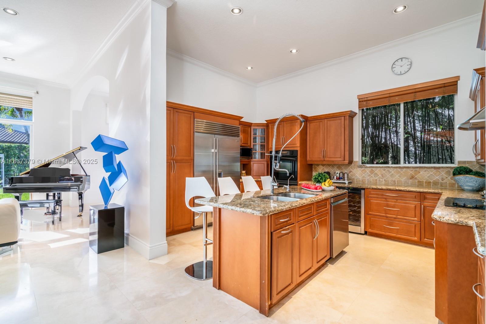 2535 Golf Vw Dr Weston, FL 33327