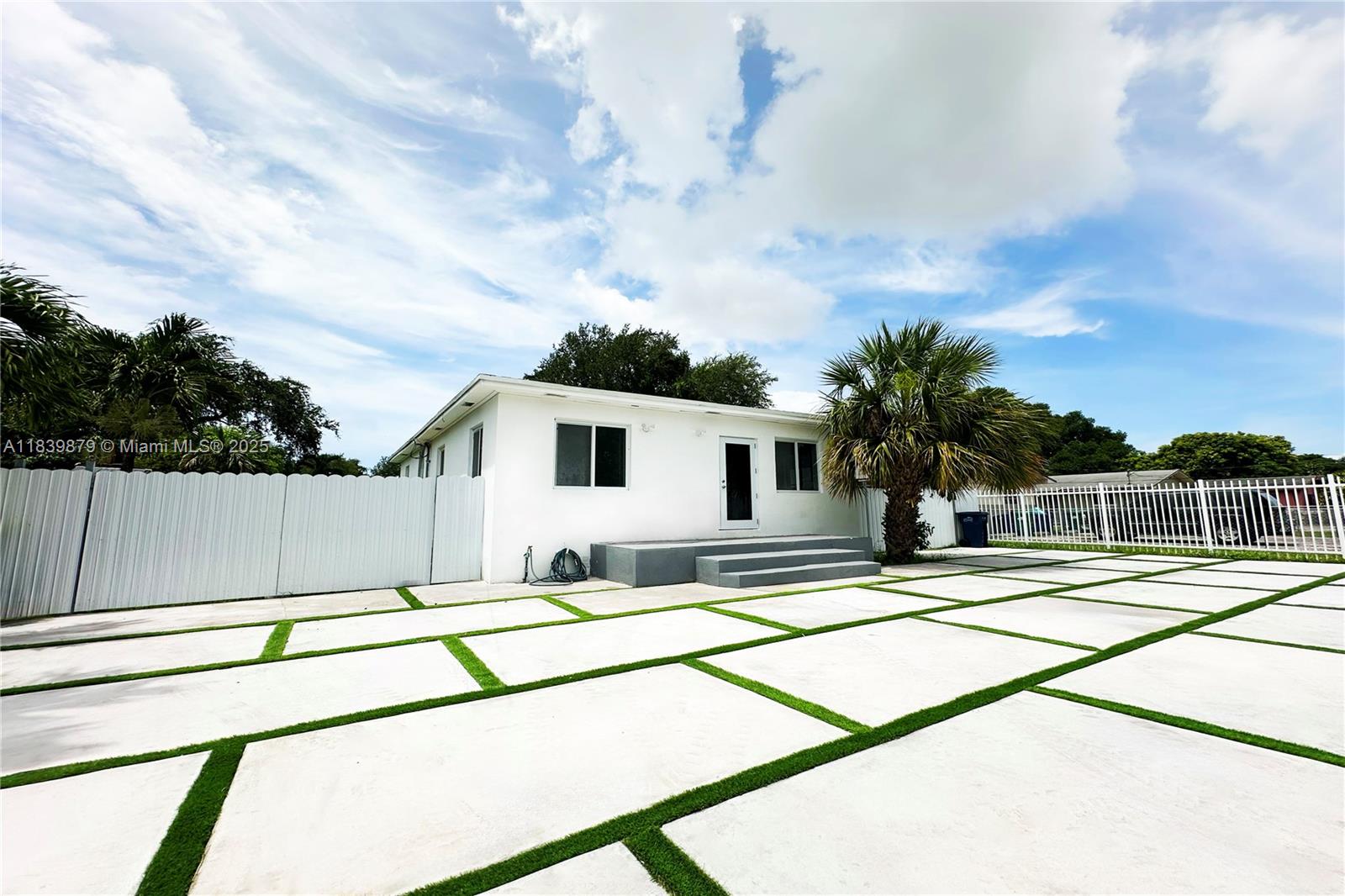 2740 NW 49th St