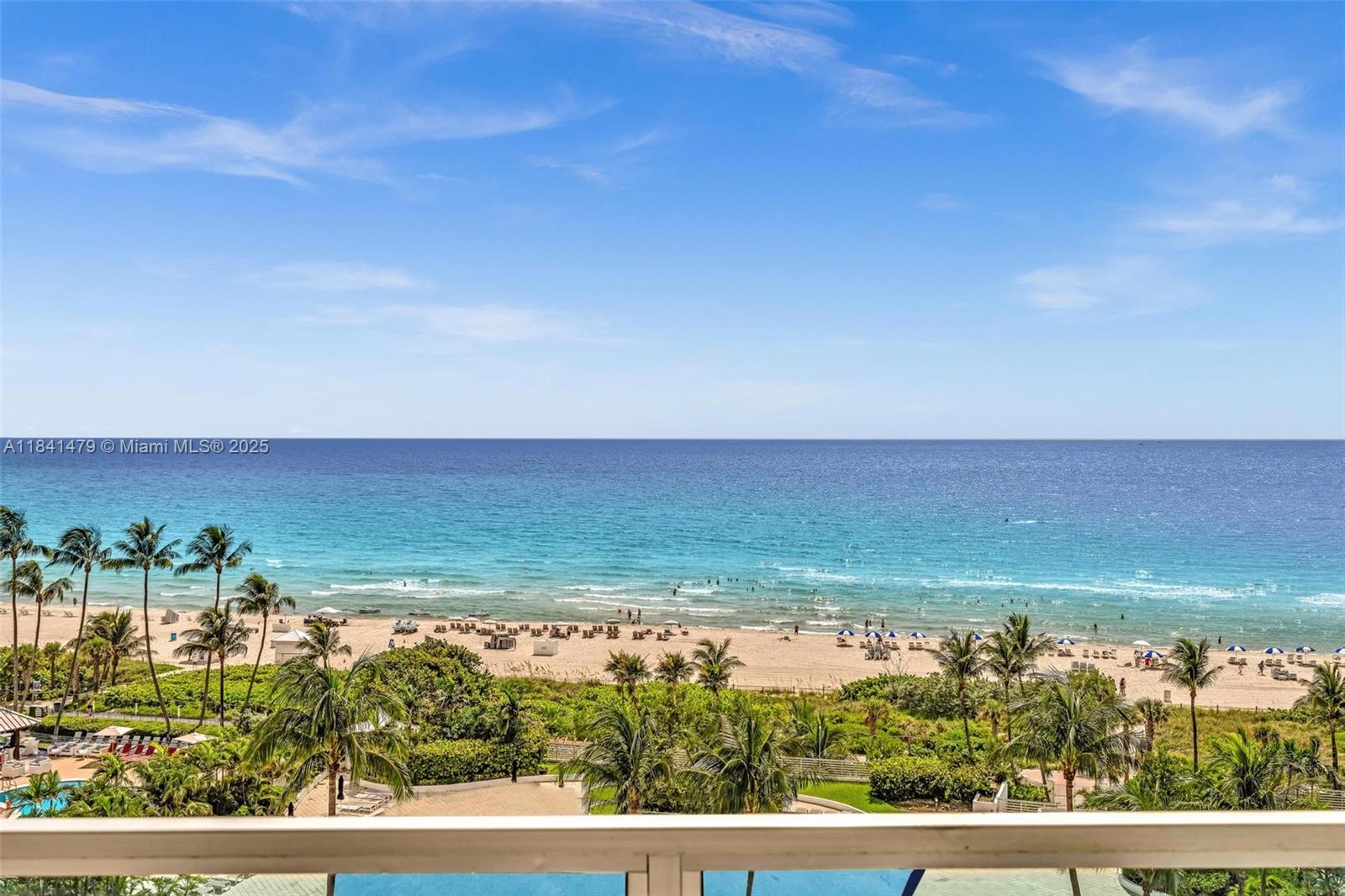 5161 Collins Ave #1017