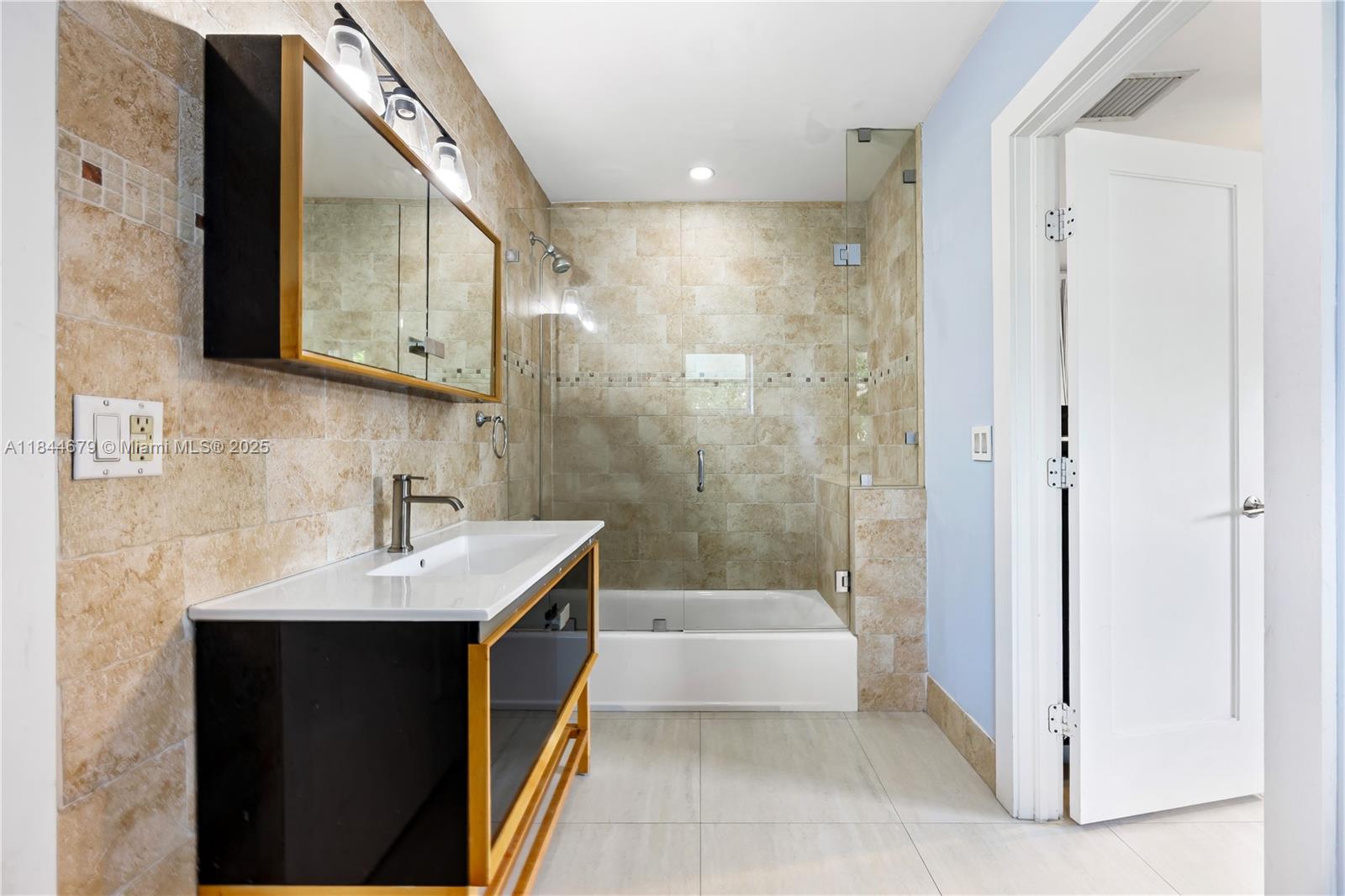 7340 SW 56th St Miami, FL 33143