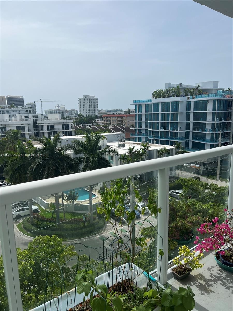 10000 W Bay Hbr Dr #625