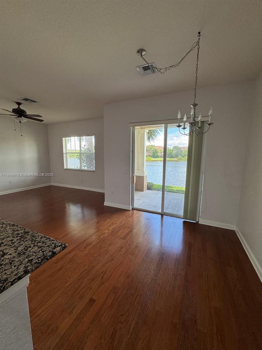 963 Marina Del Ray Ln #1