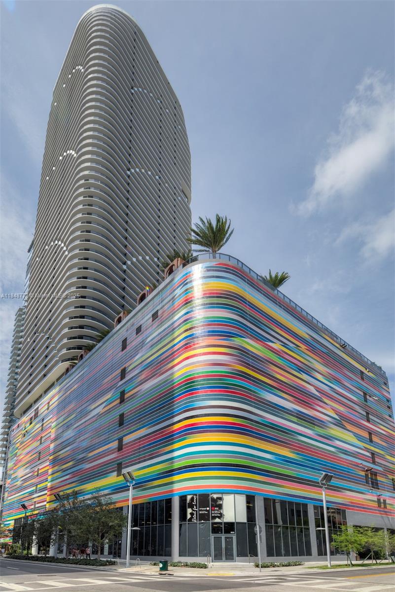 image Sls Lux Brickell31