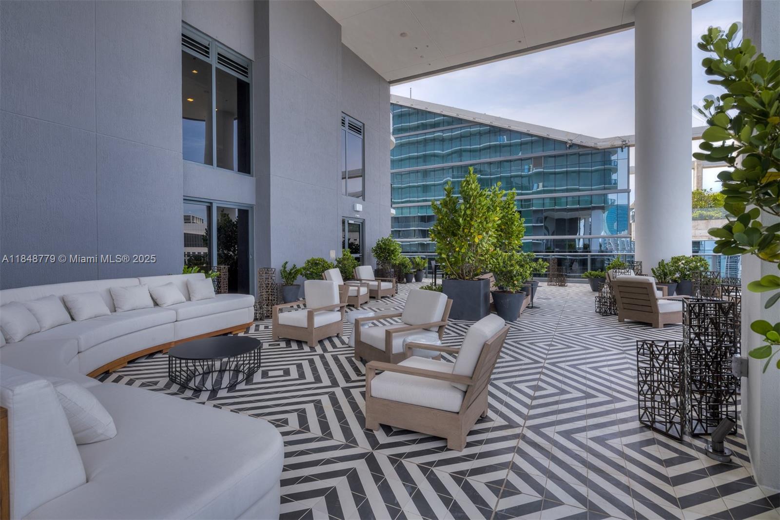 image Sls Lux Brickell39