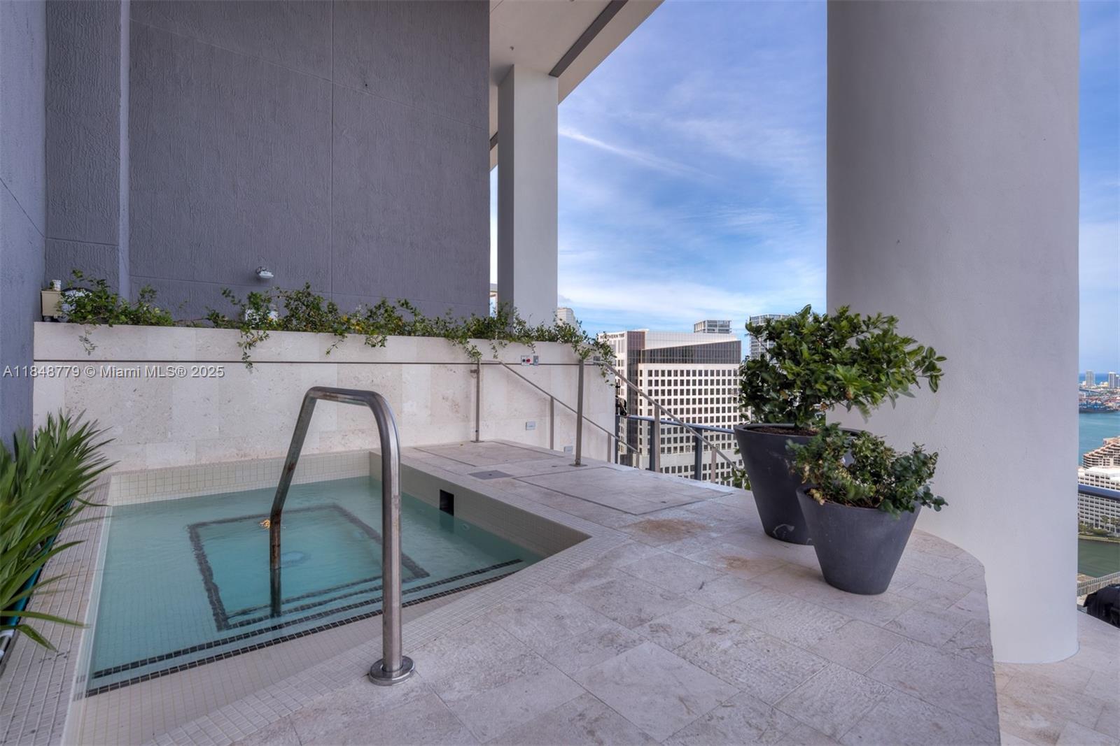 image Sls Lux Brickell40