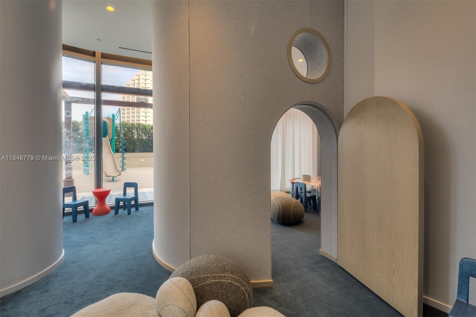 image Sls Lux Brickell54