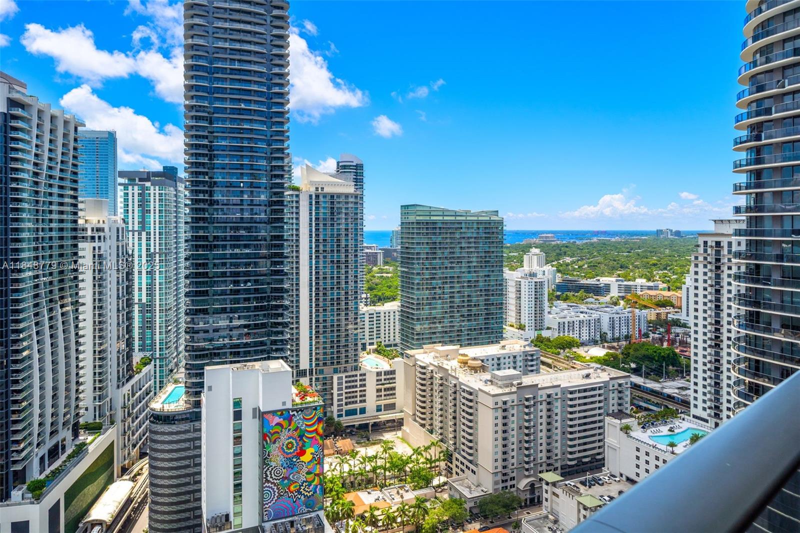image Sls Lux Brickell6