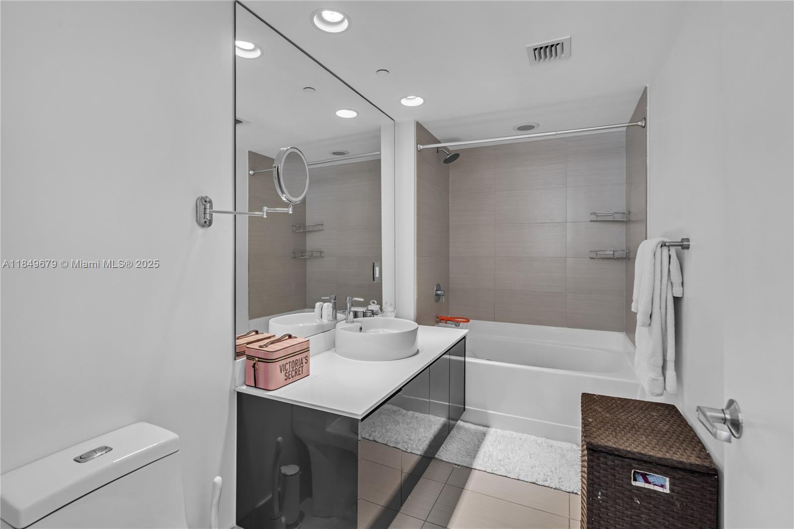 image Mybrickell14