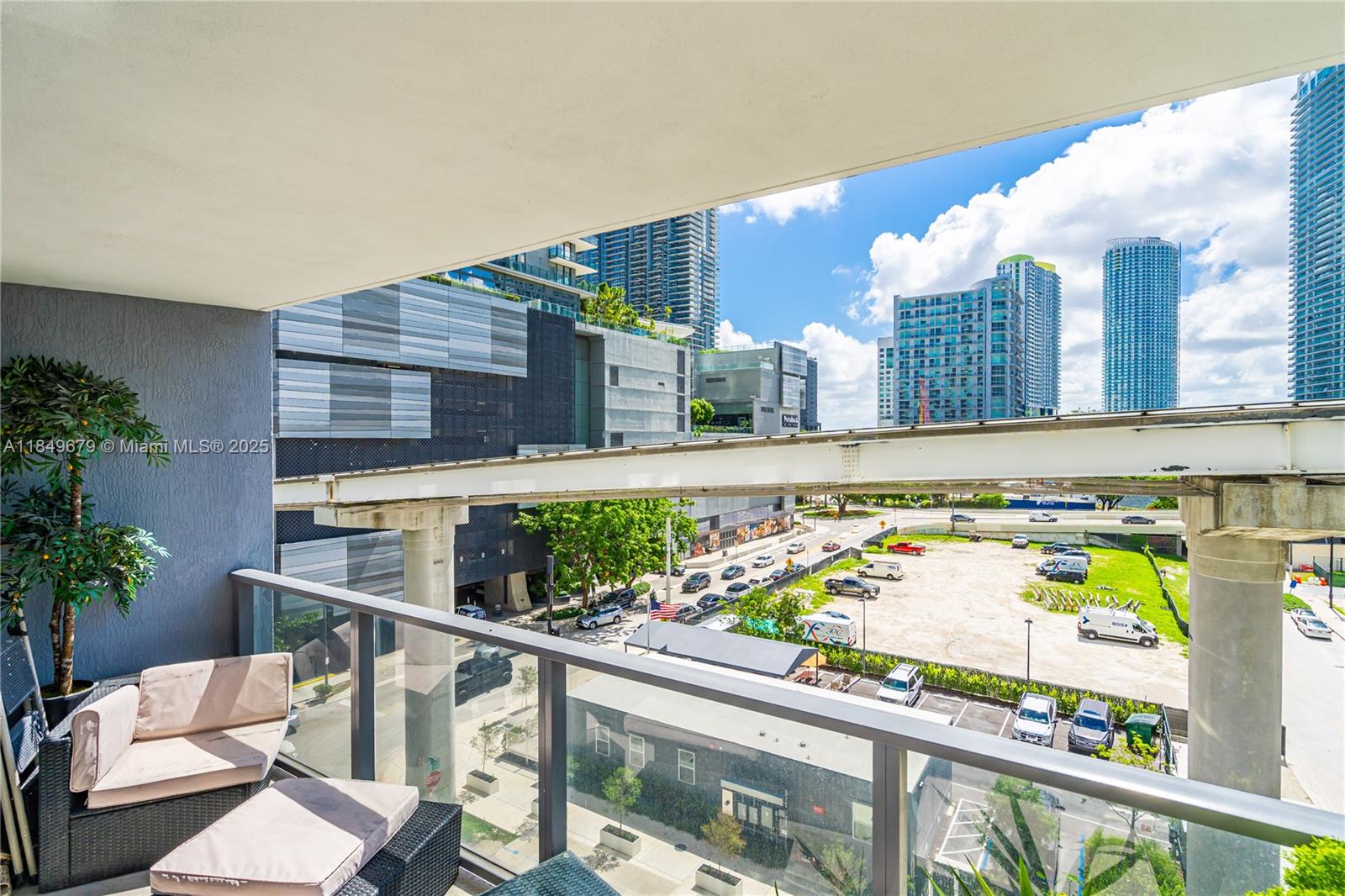 image Mybrickell17
