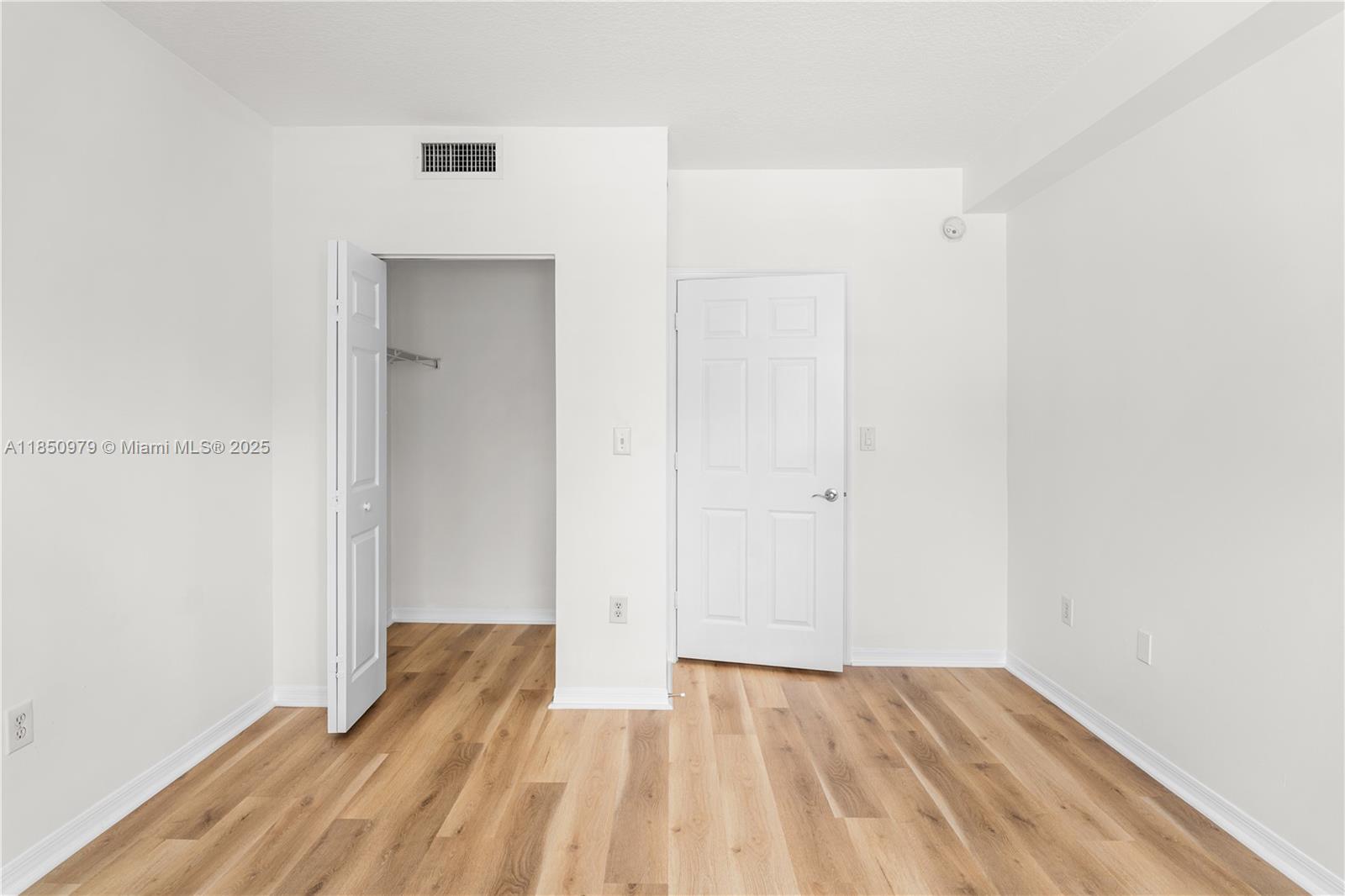 6861 SW 44th St #303 Miami, FL 33155