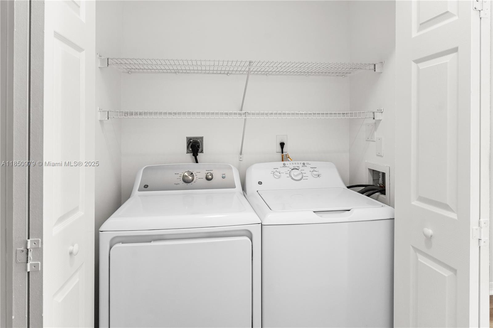 6861 SW 44th St #303 Miami, FL 33155