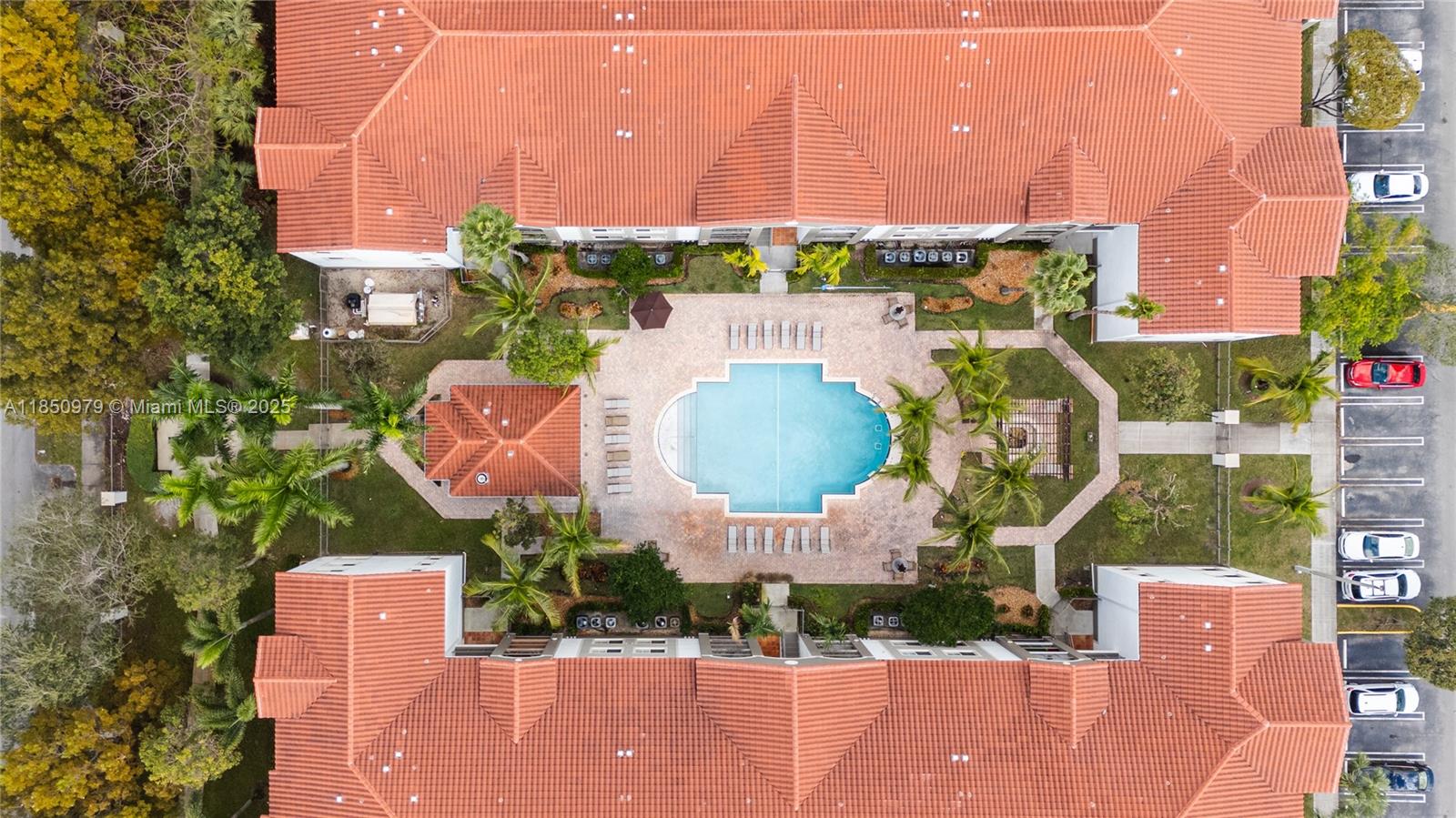 6861 SW 44th St #303 Miami, FL 33155