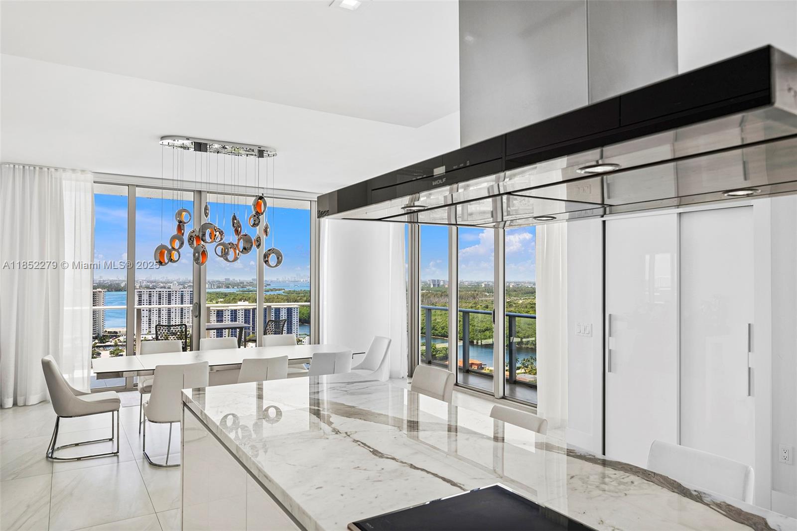 image Parque Towers Condo10