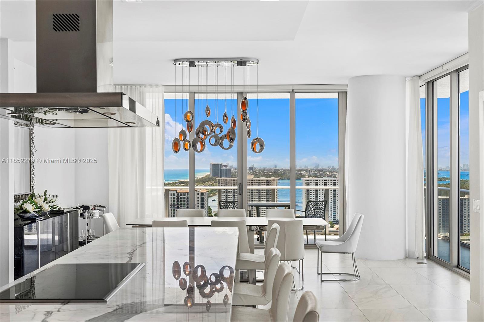 image Parque Towers Condo11