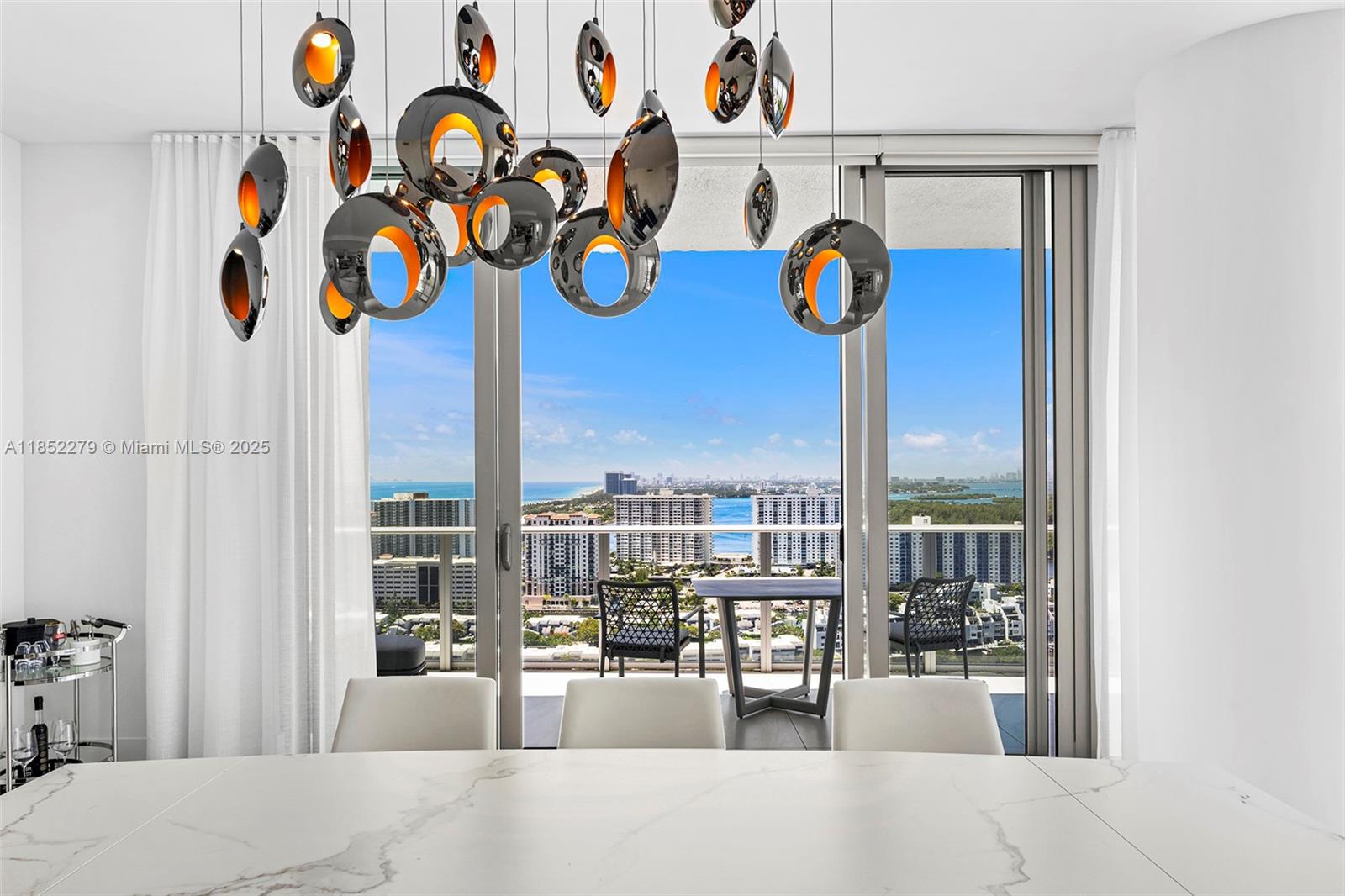 image Parque Towers Condo13