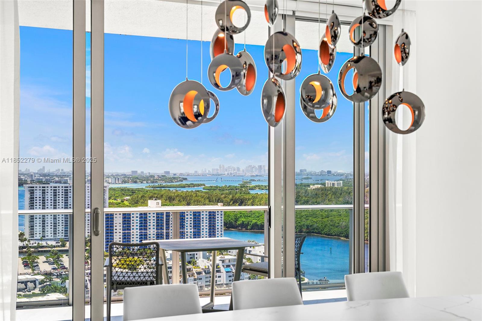 image Parque Towers Condo14