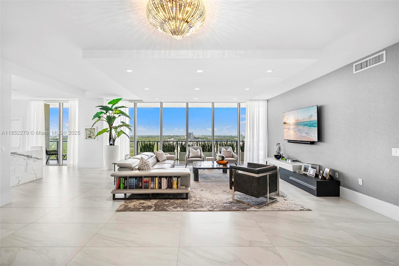 image Parque Towers Condo1