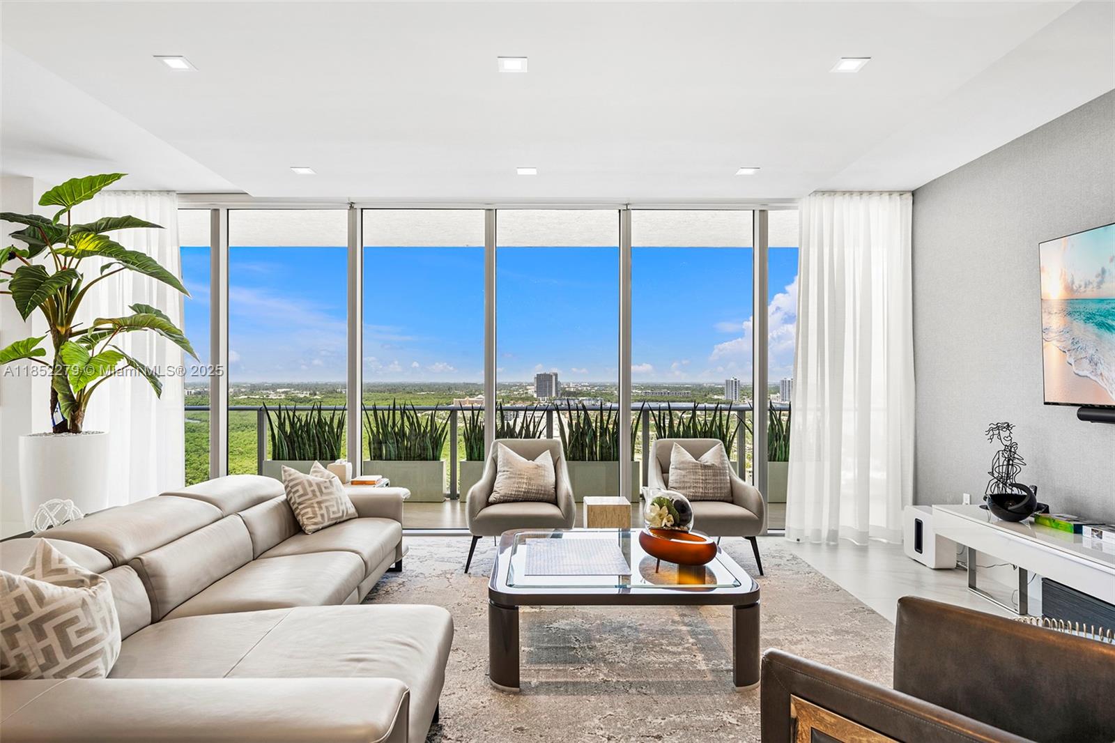 image Parque Towers Condo2