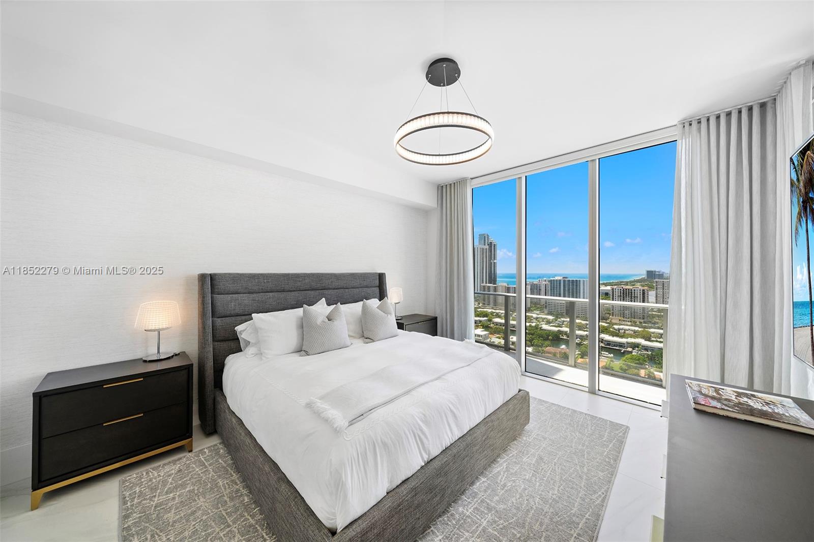 image Parque Towers Condo36