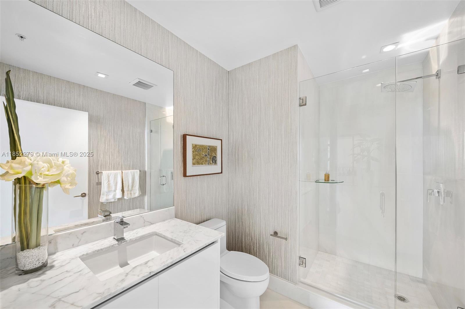 image Parque Towers Condo39