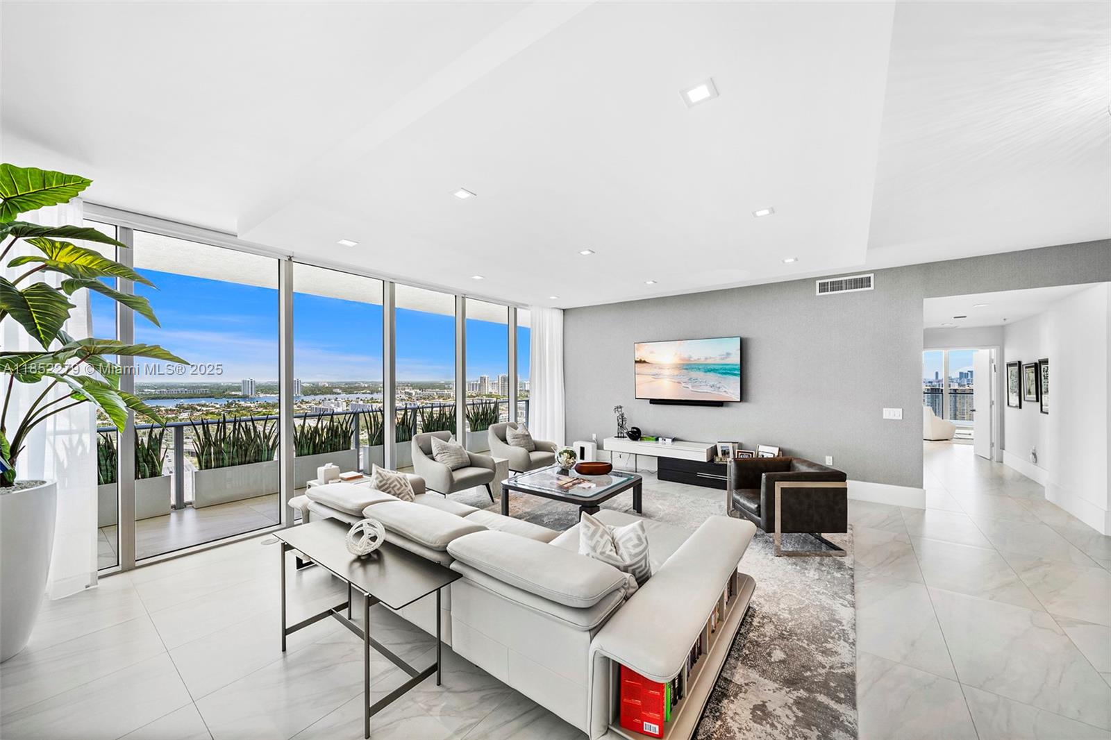 image Parque Towers Condo5