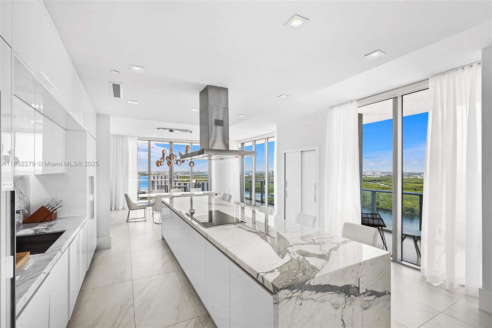 image Parque Towers Condo8