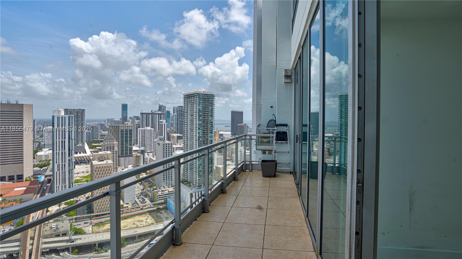 image Ivy Condo15