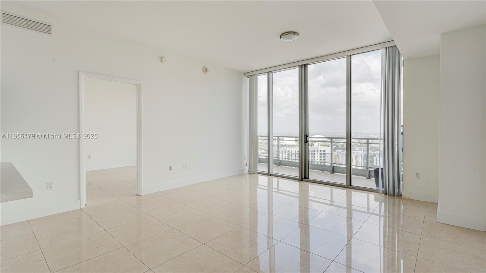 image Ivy Condo1