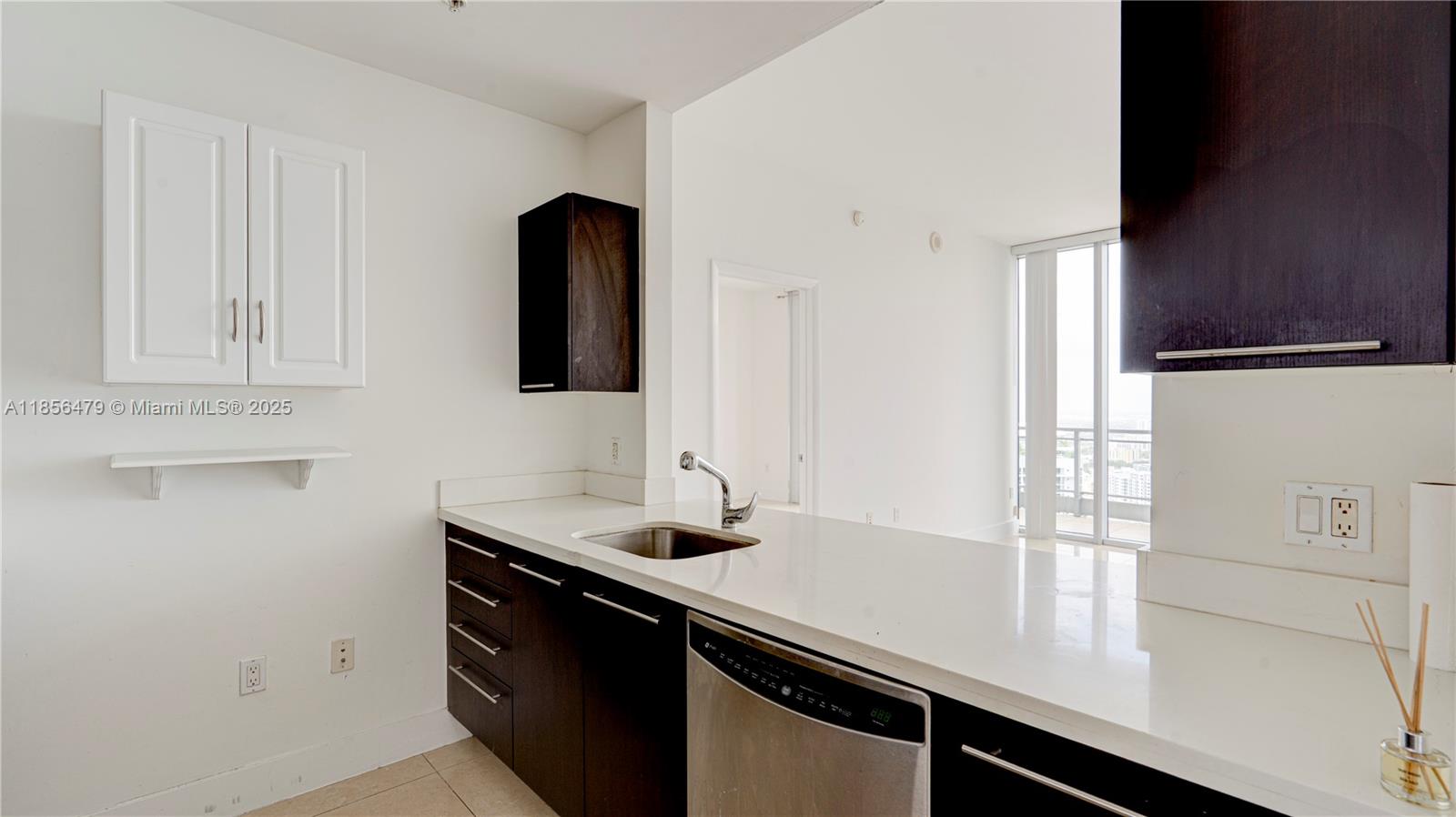 image Ivy Condo6