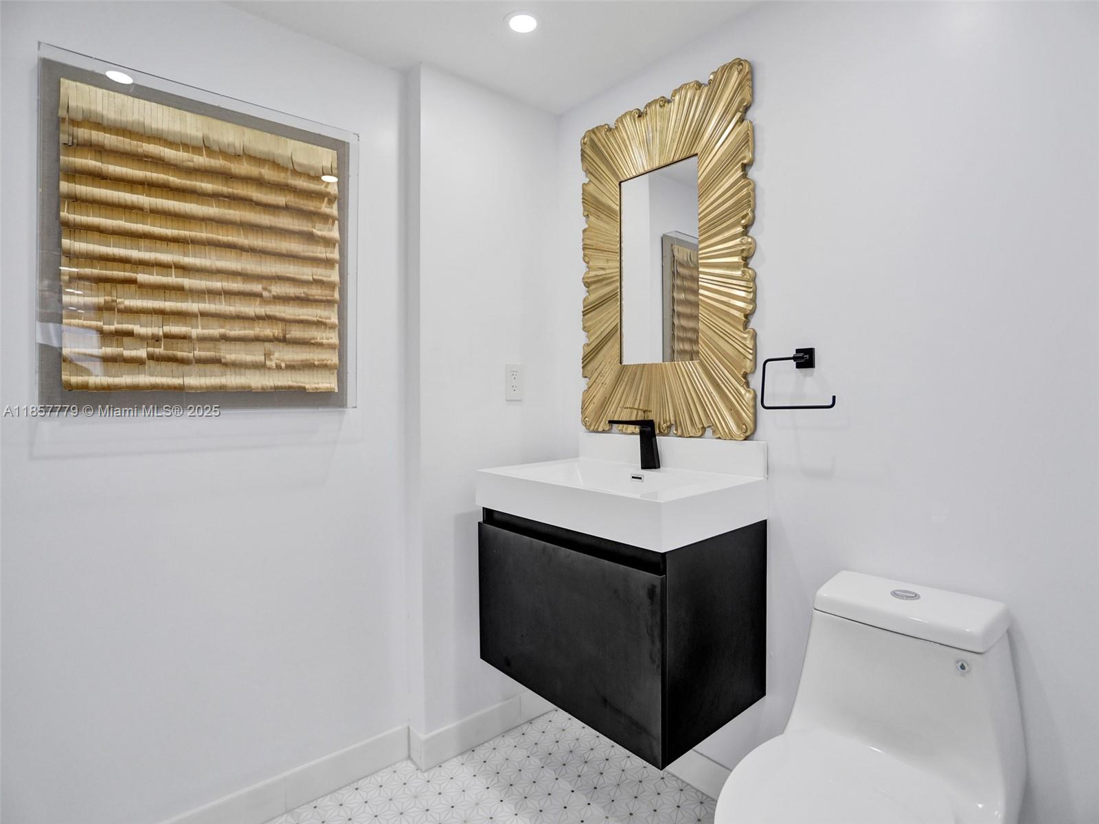 1155 Hillsboro Mile #202 Hillsboro Beach, FL 33062