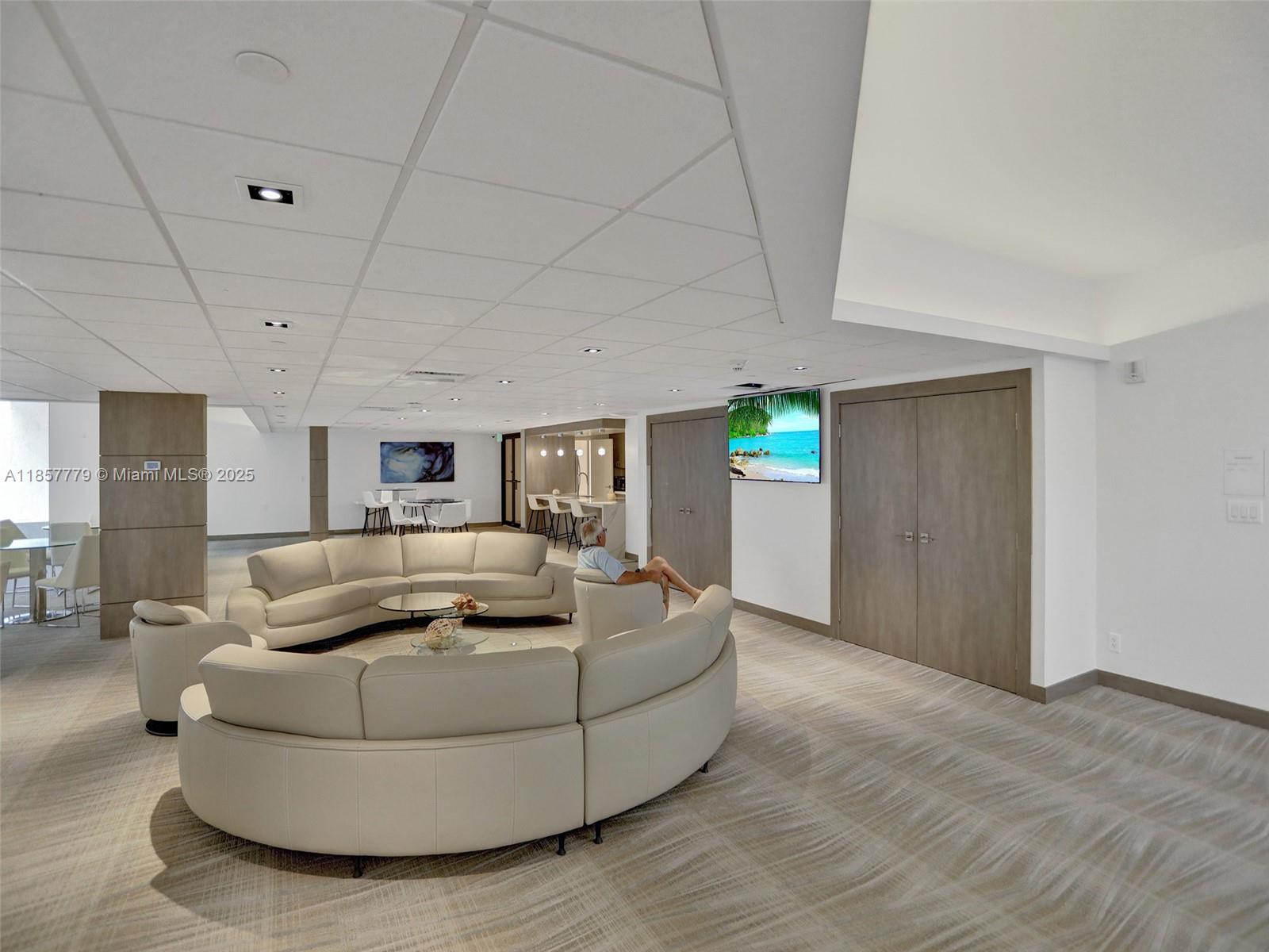 1155 Hillsboro Mile #202 Hillsboro Beach, FL 33062