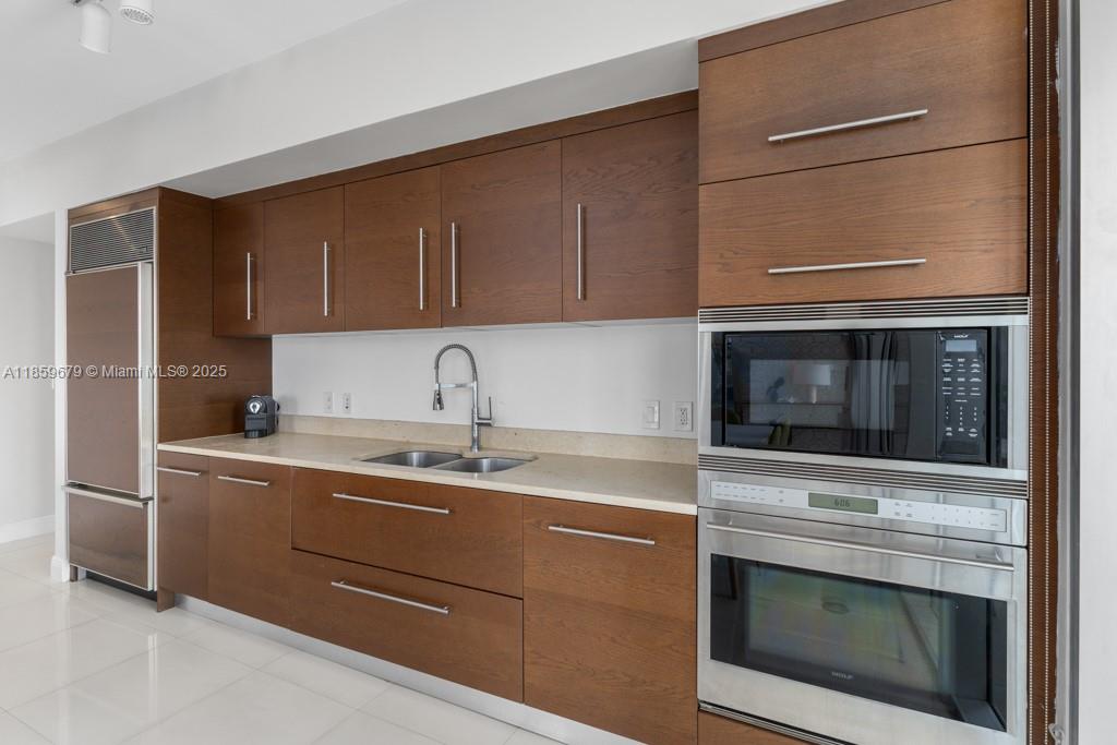 image Icon Brickell Condominium13