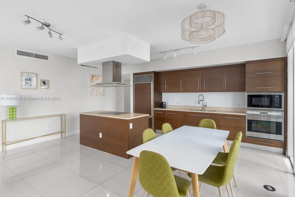 image Icon Brickell Condominium8