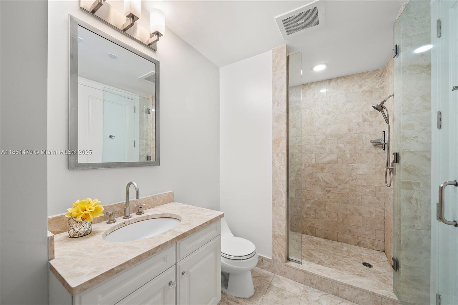 image Four Seasons Residences9