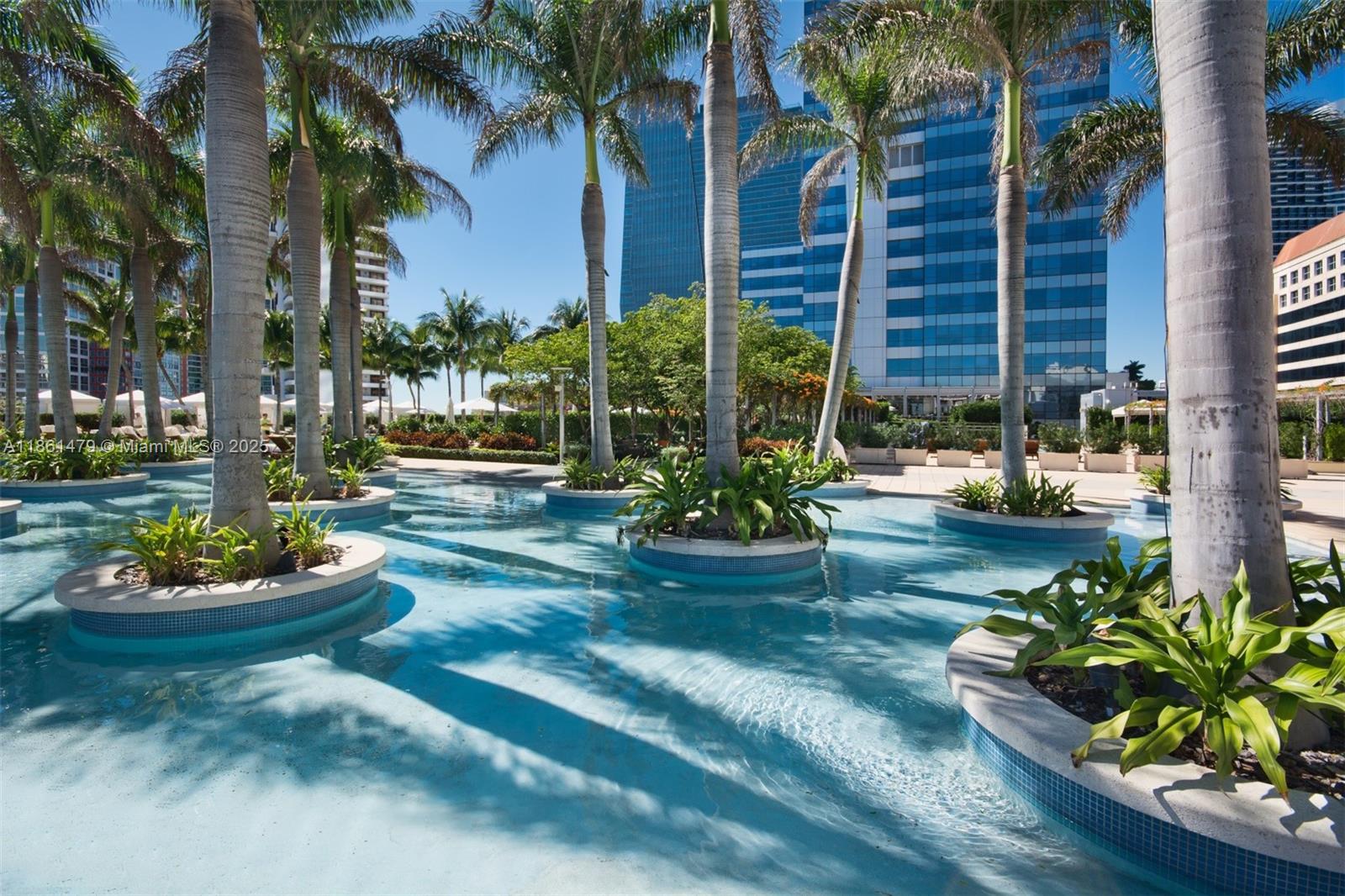 image Four Seasons Residences14