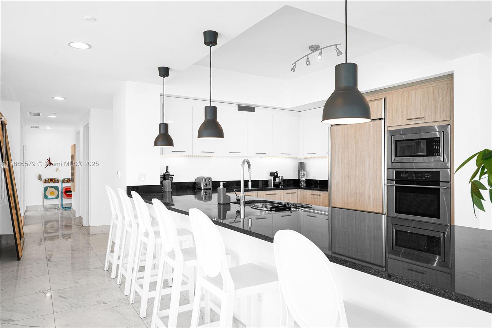 3951 S Ocean Dr #1901 Hollywood, FL 33019