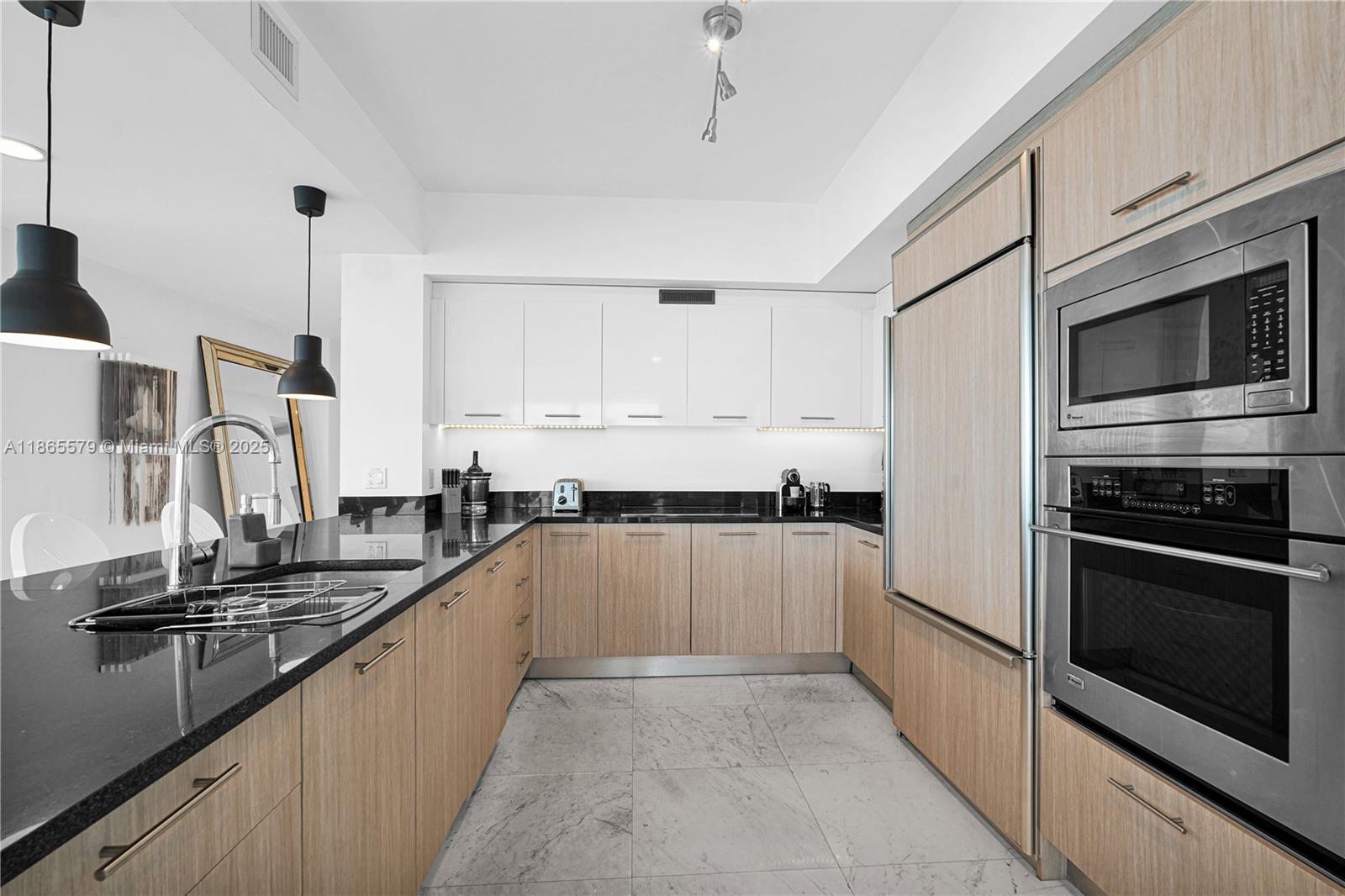 3951 S Ocean Dr #1901 Hollywood, FL 33019