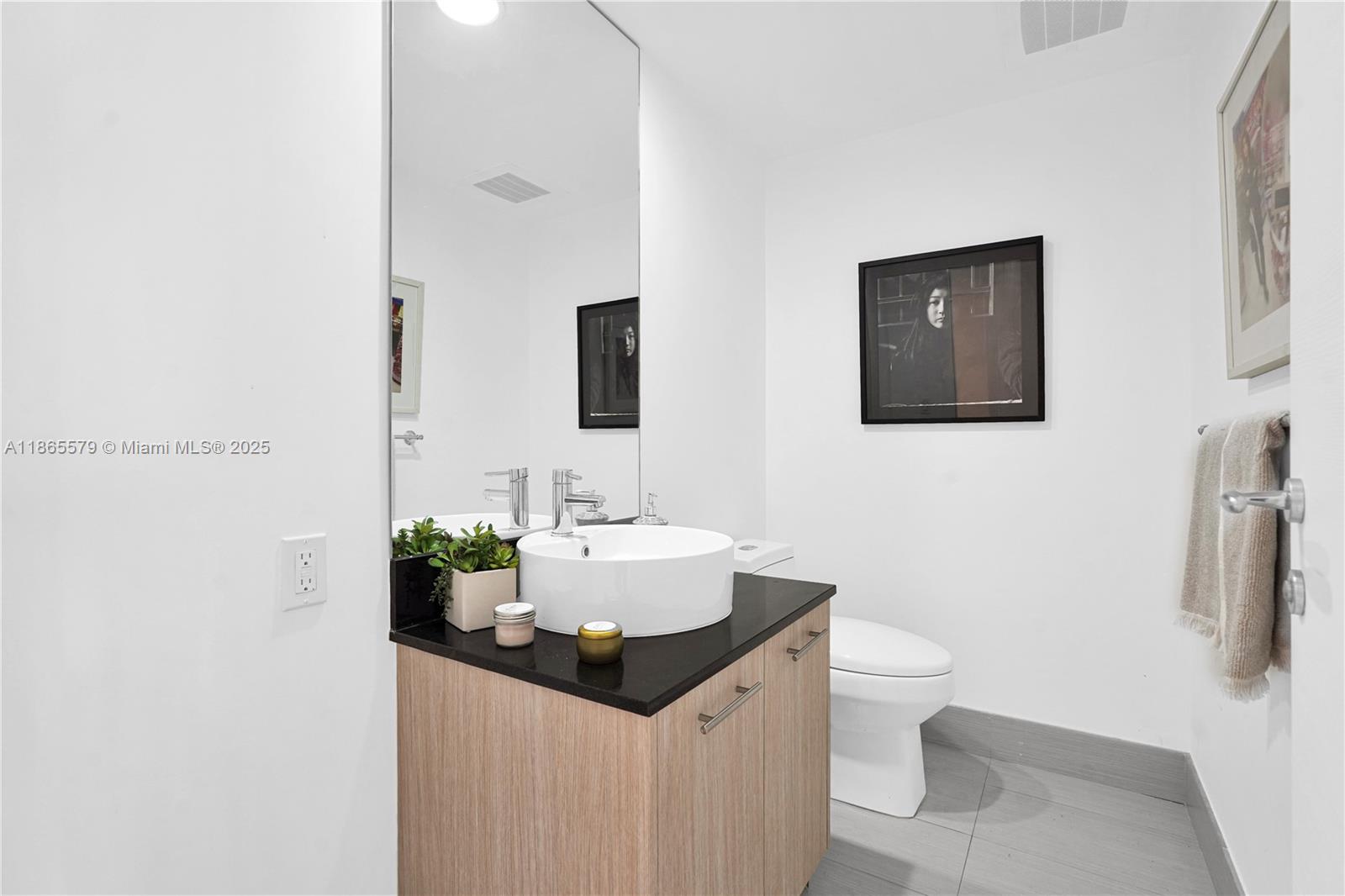 3951 S Ocean Dr #1901 Hollywood, FL 33019