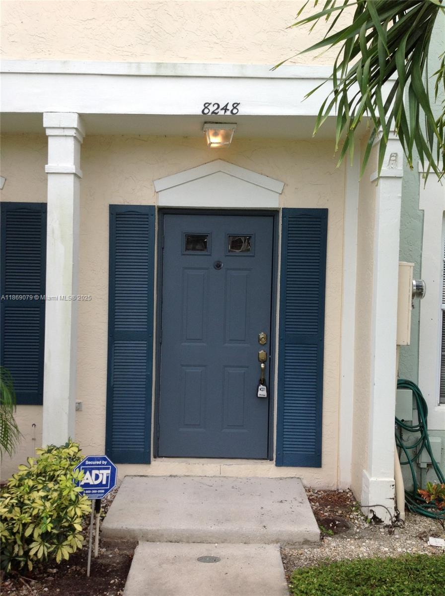 8248 San Carlos Cir #8248