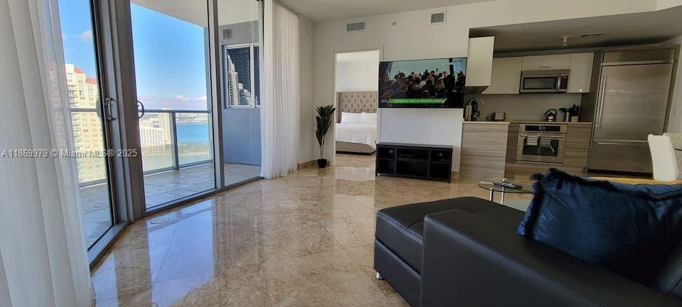 1300 Brickell Bay Dr #3007