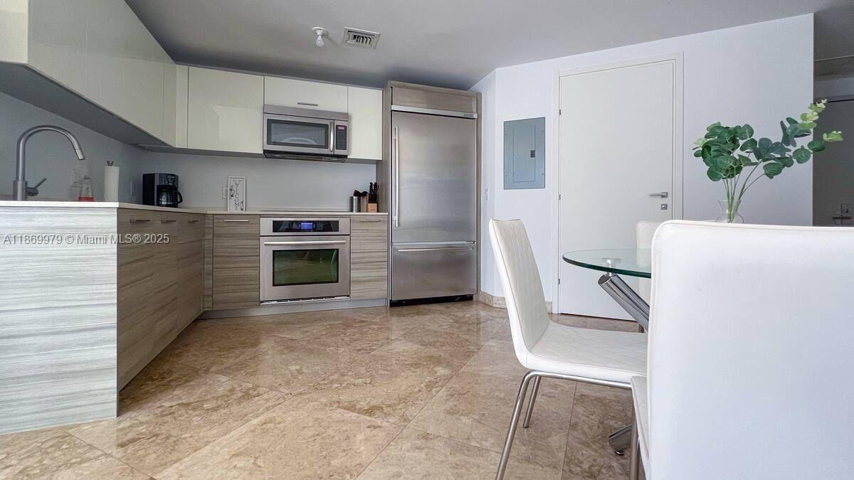 image Brickellhouse Condo2