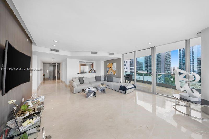 image Jade Residences16